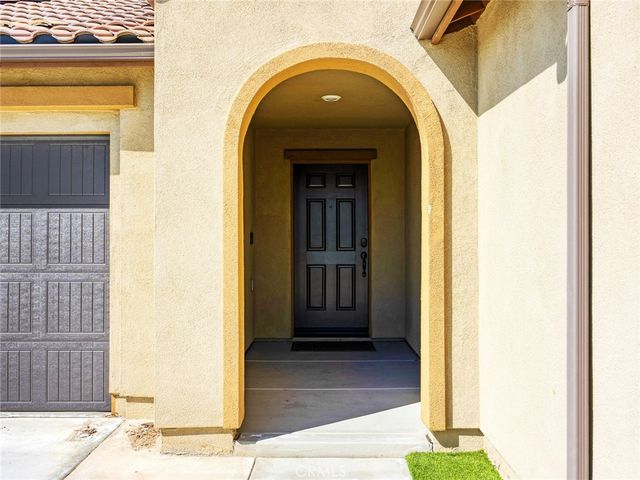 2113 E Donatello Street, Lancaster, CA 93535
