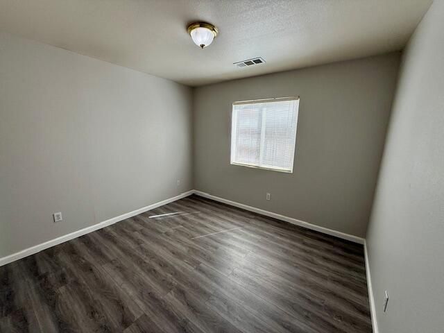 2341 N Jacob Court, Visalia, CA 93291