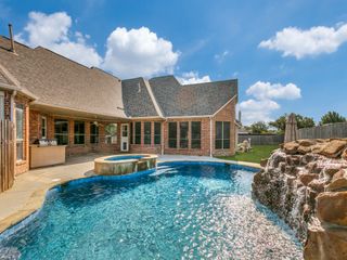 4304 Tree House Lane, Corinth, TX 76208