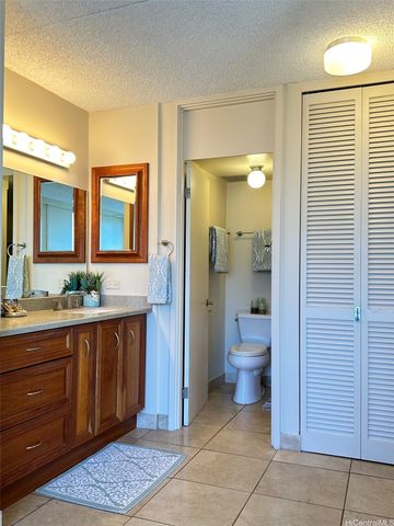 469 Ena Road 1806, Honolulu, HI 96815