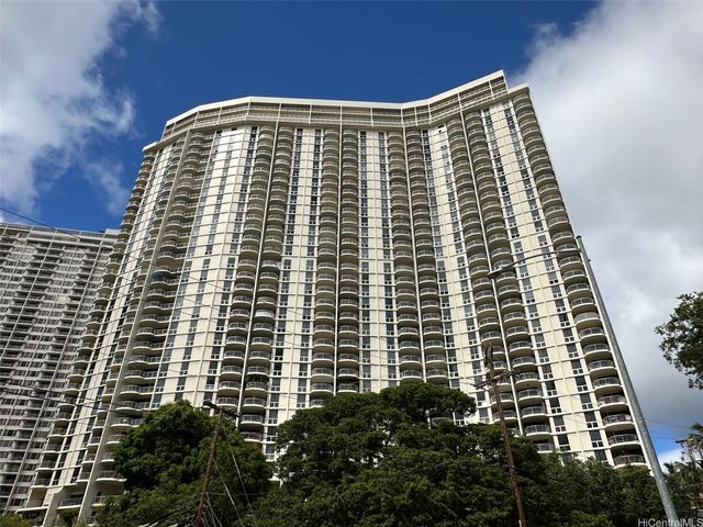 469 Ena Road 1806, Honolulu, HI 96815