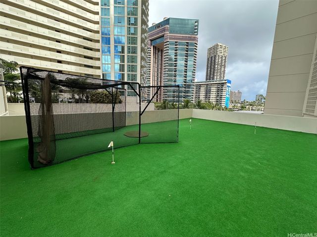 469 Ena Road 1806, Honolulu, HI 96815