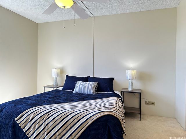 469 Ena Road 1806, Honolulu, HI 96815