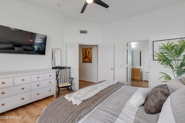 9750 W TONOPAH Drive, Peoria, AZ 85382