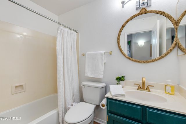 9750 W TONOPAH Drive, Peoria, AZ 85382