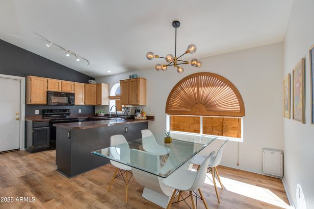 9750 W TONOPAH Drive, Peoria, AZ 85382