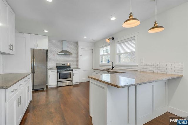 229 Baldwin Avenue, Hasbrouck Heights, NJ 07604