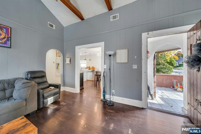 229 Baldwin Avenue, Hasbrouck Heights, NJ 07604