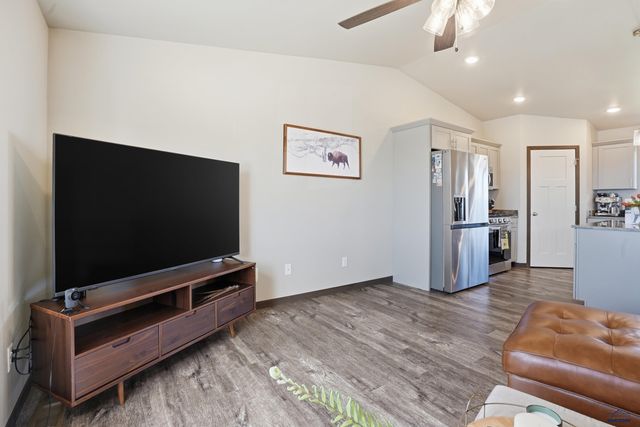 3300 ENFIELD LOOP RD, Rapid City, SD 57701