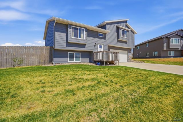 3300 ENFIELD LOOP RD, Rapid City, SD 57701