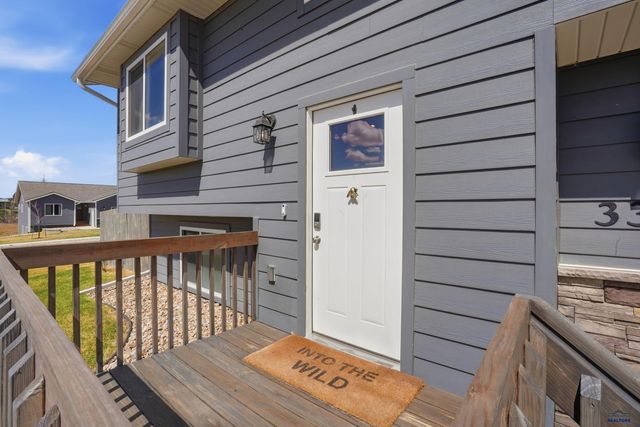 3300 ENFIELD LOOP RD, Rapid City, SD 57701