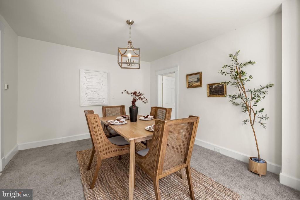 Image 11 of property listing at 4409 WILKENS AVE, Baltimore, MD 21229