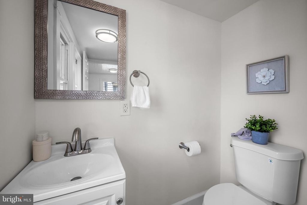 Image 21 of property listing at 4409 WILKENS AVE, Baltimore, MD 21229