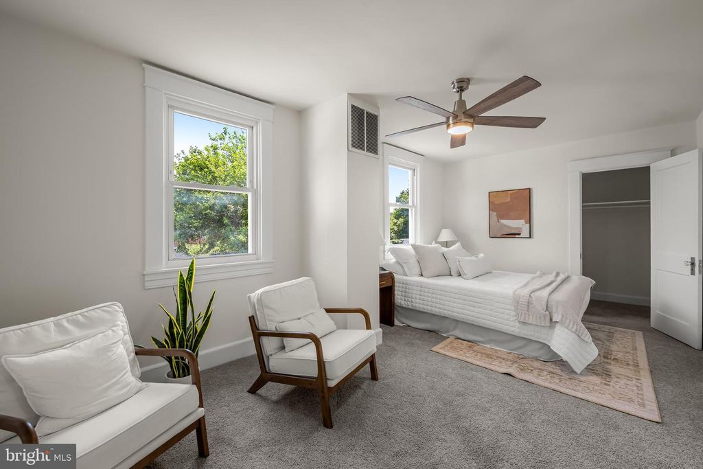 Image 24 of property listing at 4409 WILKENS AVE, Baltimore, MD 21229