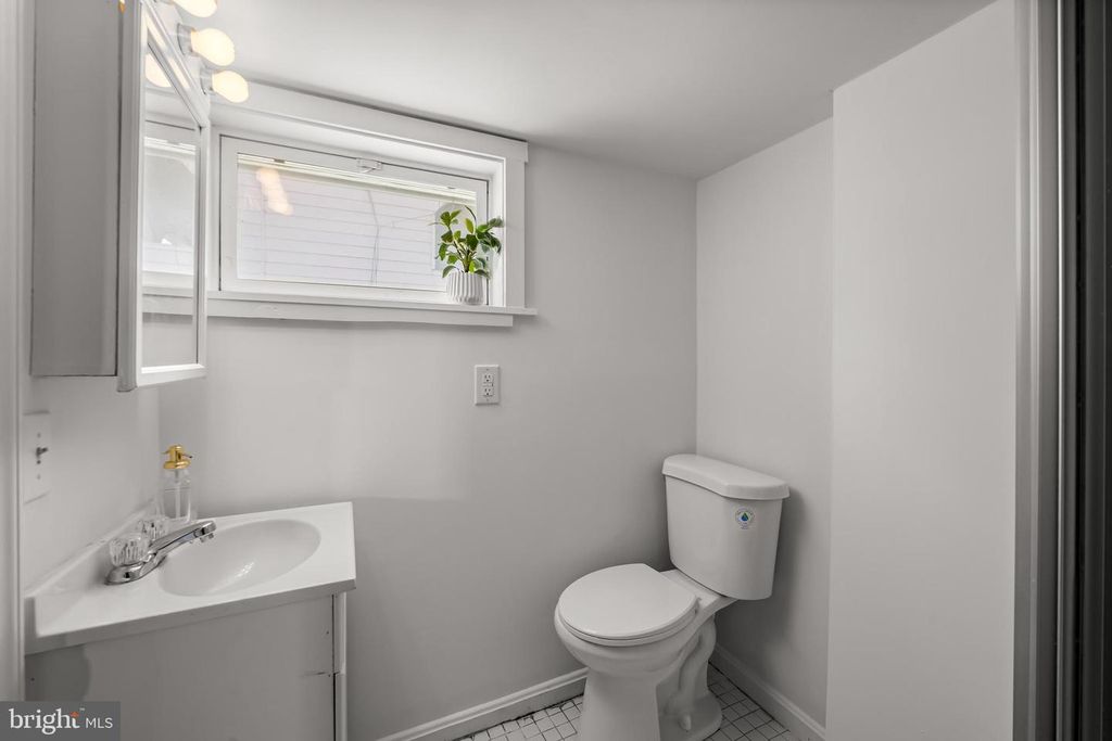 Image 30 of property listing at 4409 WILKENS AVE, Baltimore, MD 21229