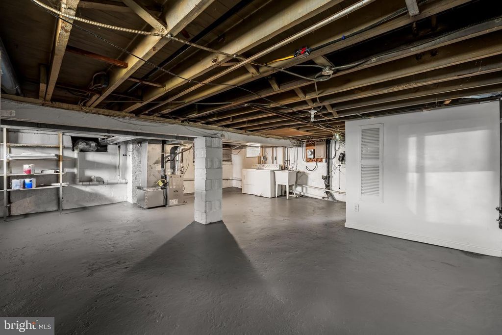 Image 31 of property listing at 4409 WILKENS AVE, Baltimore, MD 21229