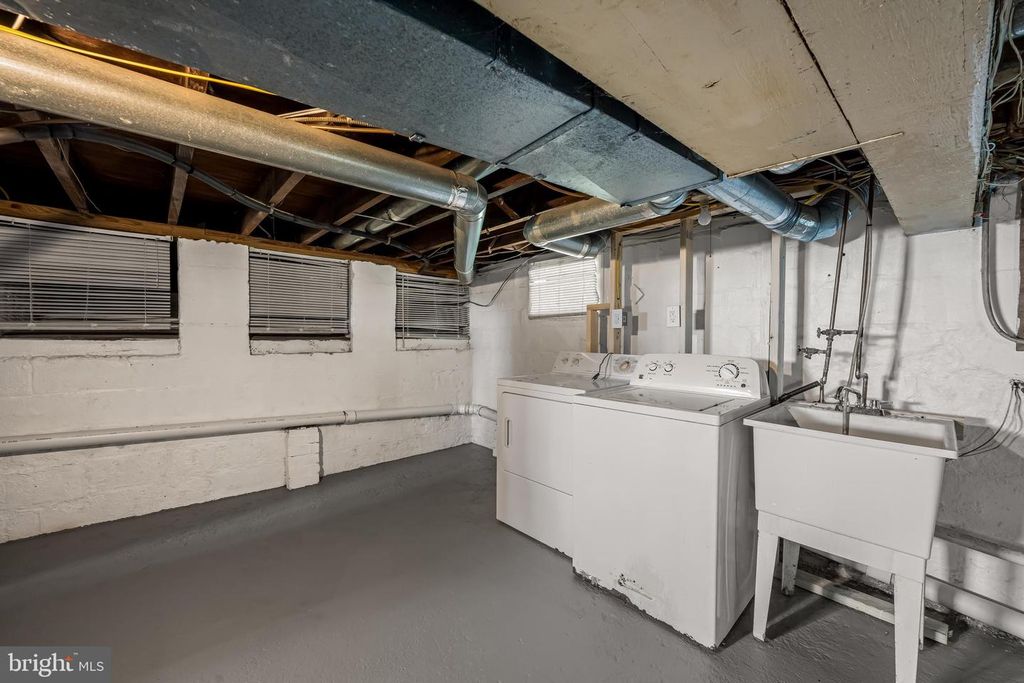 Image 32 of property listing at 4409 WILKENS AVE, Baltimore, MD 21229