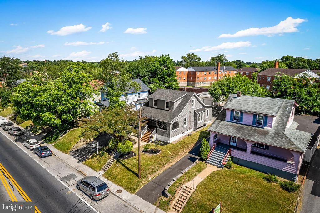 Image 41 of property listing at 4409 WILKENS AVE, Baltimore, MD 21229