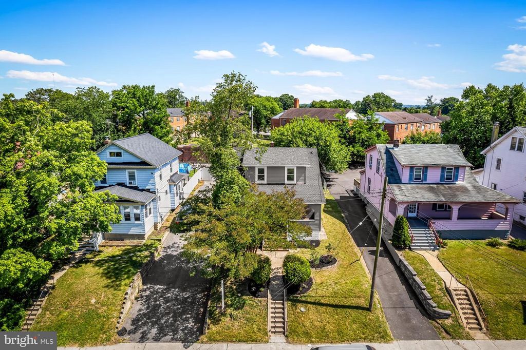 Image 42 of property listing at 4409 WILKENS AVE, Baltimore, MD 21229