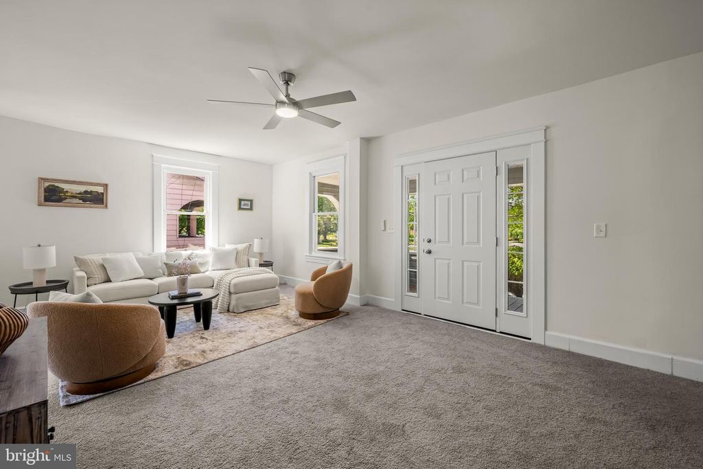 Image 7 of property listing at 4409 WILKENS AVE, Baltimore, MD 21229
