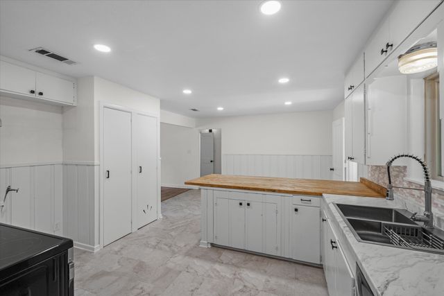 252 E Main Street, Van, TX 75790