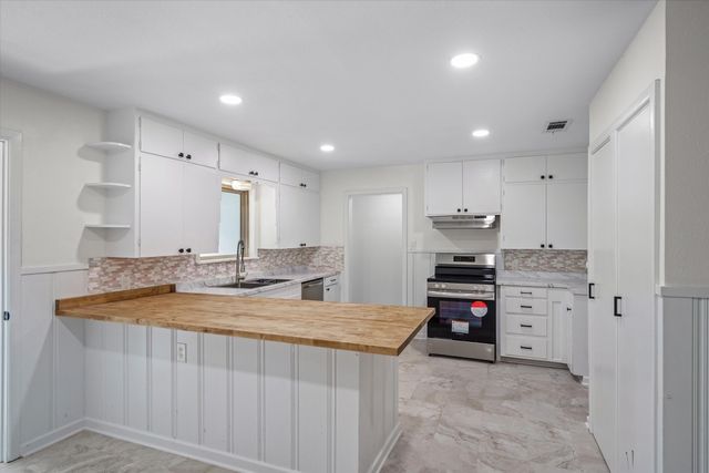 252 E Main Street, Van, TX 75790