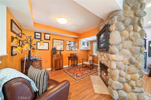 18730 Hatteras 31, Tarzana, CA 91356
