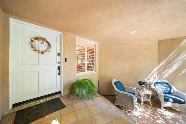 18730 Hatteras 31, Tarzana, CA 91356