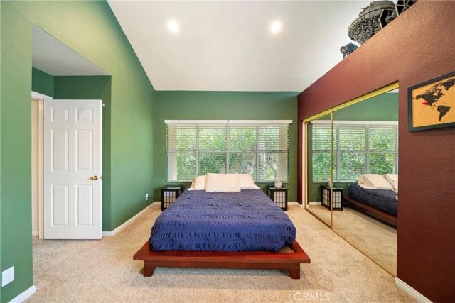 18730 Hatteras 31, Tarzana, CA 91356