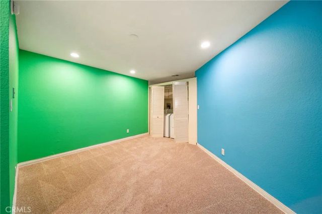 18730 Hatteras 31, Tarzana, CA 91356