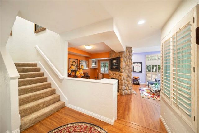 18730 Hatteras 31, Tarzana, CA 91356