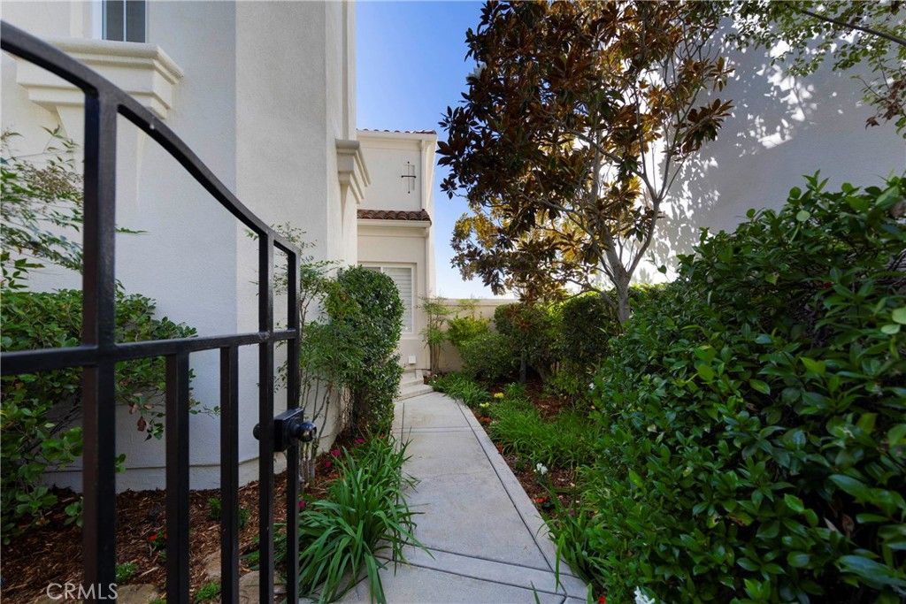 21 Pavona, Newport Coast, CA 92657 — photo 4