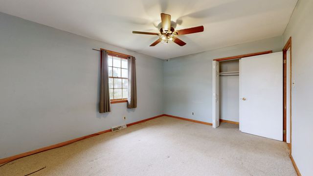 109 Phillips St, Charlotte, TN 37036