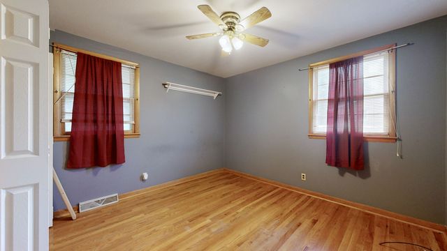 109 Phillips St, Charlotte, TN 37036