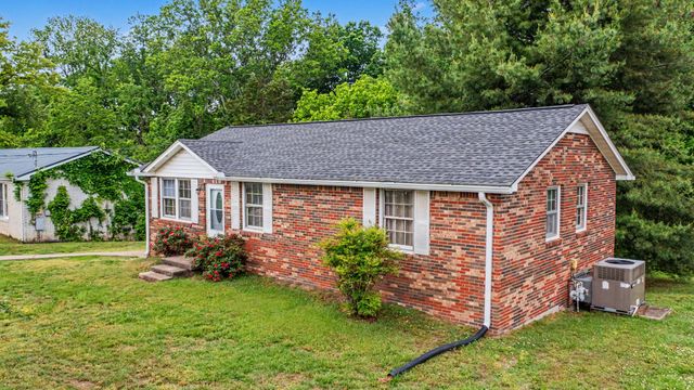 109 Phillips St, Charlotte, TN 37036