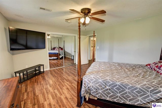 930 Fort Avenue, Vine Grove, KY 40175