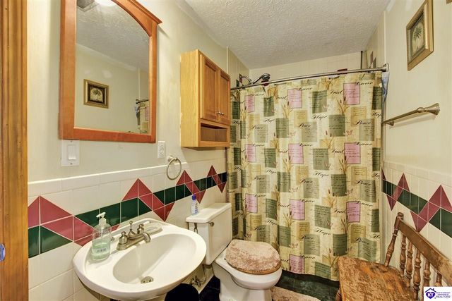 930 Fort Avenue, Vine Grove, KY 40175