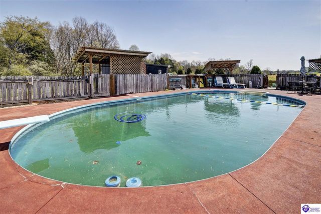 930 Fort Avenue, Vine Grove, KY 40175