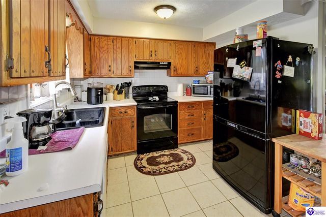 930 Fort Avenue, Vine Grove, KY 40175