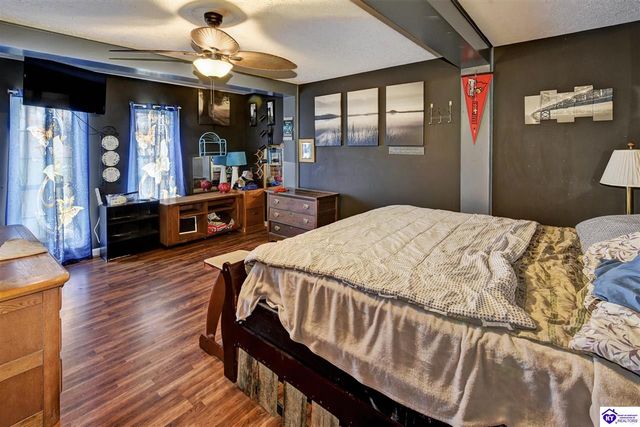 930 Fort Avenue, Vine Grove, KY 40175