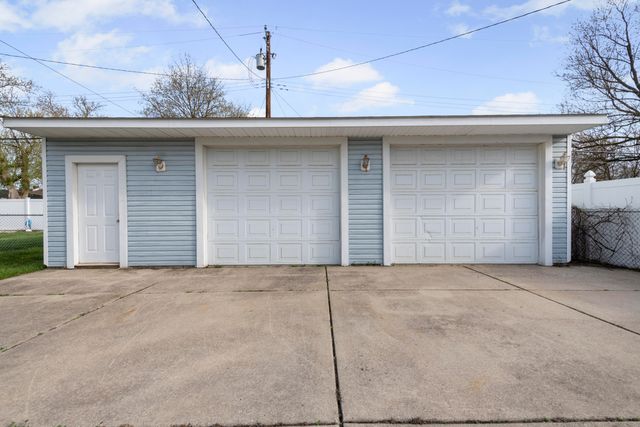 32304 Hazelwood Street, Westland, MI 48186