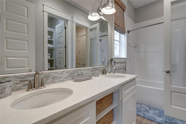 111 Still Water Dr, Port Aransas, TX 78373