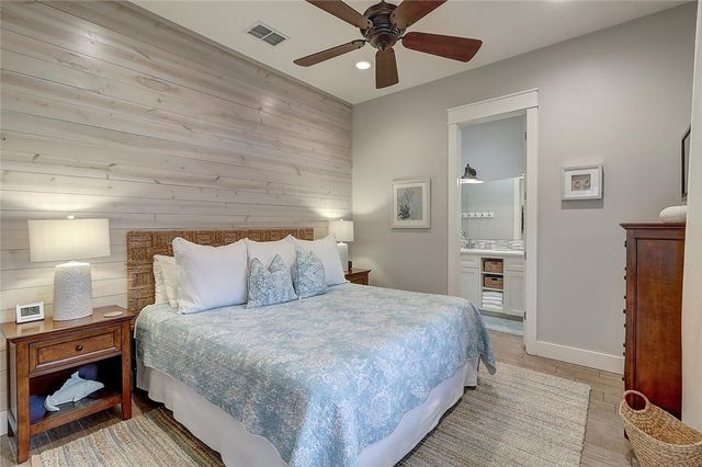 111 Still Water Dr, Port Aransas, TX 78373