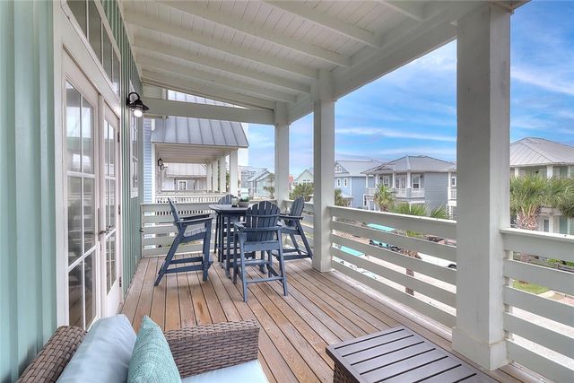 111 Still Water Dr, Port Aransas, TX 78373