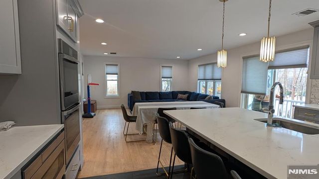 129 Wilbur Road, Bergenfield, NJ 07621