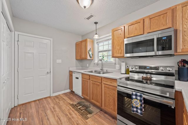 113 Airleigh Place, Richlands, NC 28574