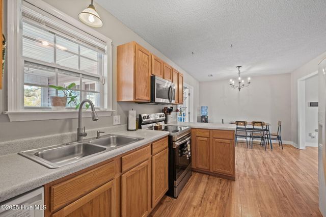 113 Airleigh Place, Richlands, NC 28574