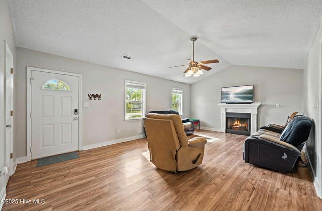 113 Airleigh Place, Richlands, NC 28574