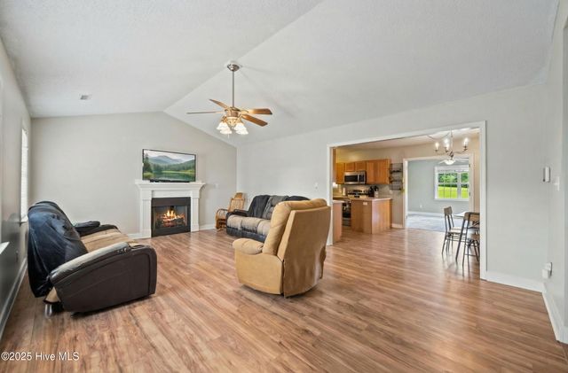 113 Airleigh Place, Richlands, NC 28574