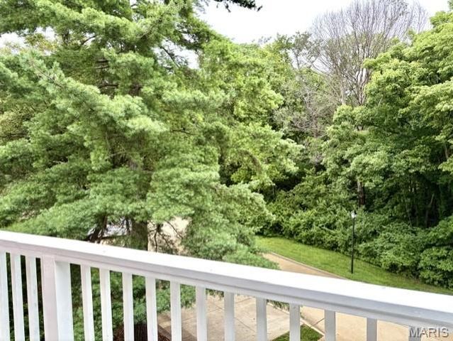1525 Hampton Hall Drive 22, Chesterfield, MO 63017